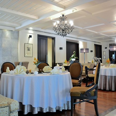 Rama Gardens Hotel Bangkok Exteriör bild