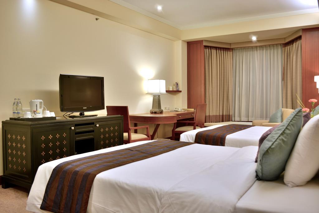 Rama Gardens Hotel Bangkok Exteriör bild
